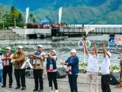 Gerakan Wisata Bersih di Danau Toba, Komitmen Wujudkan Pariwisata Berkualitas