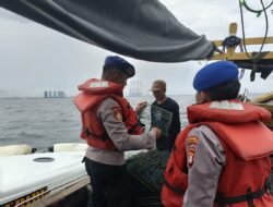 Satpolairud Polres Kepulauan Seribu Gelar Patroli Dialogis Laut Antisipasi Kejahatan