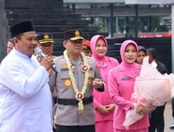 Polda Metro Jaya Gelar Tradisi Penyambutan Kapolda Baru dan Pelepasan Kapolda Lama