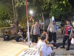 Polisi Humanis Polsek Kepulauan Seribu Utara Gelar Patroli Malam, Himbau Warga Jauhi Judi Online