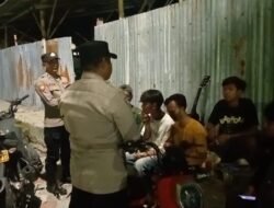 Polisi Humanis, Polsek Kepulauan Seribu Utara Himbau Warga Hindari Judi Online Saat Patroli Malam