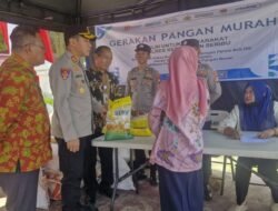 Polres Kepulauan Seribu Gelar Gerakan Pangan Murah Bersama Bulog di Polsek Kepulauan Seribu Utara