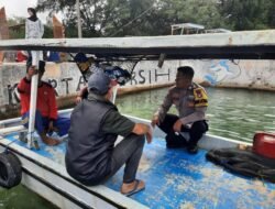 Bhabinkamtibmas Pulau Lancang Sosialisasikan Layanan Call Center 110 kepada Warga