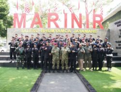 *Perkuat Sinergi TNI–Polri, Brimob Polda Metro Jaya Sampaikan Ucapan Dirgahayu TNI ke-80 ke Korps Marinir*