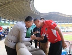 Pastikan Keamanan Maksimal, Kapolres Bekasi Kota Pantau Langsung Pengamanan Laga Bekasi City vs Sumsel United