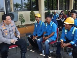 “Ngopi Kamtibmas, Kapolres Priok Bangun Silaturahmi Bersama Buruh TKBM”