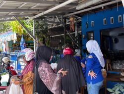 Demokrat HSU Gelar Sembako murah Untuk Para UMKM