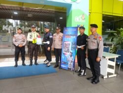 Provos Satbrimob Polda Metro Jaya Sosialisasikan Layanan Pengaduan Masyarakat (Yanduan) Divpropam Polri