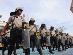 Kapolres Metro Bekasi Cek Latihan Dalmas, Tegaskan Kesiapan Personel Hadapi Dinamika Kamtibmas