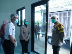 Kapolres Metro Bekasi Cek Kesiapan Operasional Dapur SPPG Cibatu, Pastikan Standar Kesehatan dan Keamanan Pangan