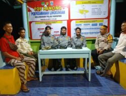 Patroli Malam Bareng TNI dan Warga, Polsek Kepulauan Seribu Utara Gencarkan Siskamling