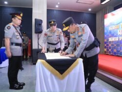 Pimpin Sertijab dan Pengantar Purna Tugas, Kadivhumas Polri Tekankan untuk Selalu Berbuat yang Terbaik
