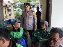 Polres Kepulauan Seribu Gelar Jum’at Peduli: Pemeriksaan Kesehatan Gratis dan Sembako untuk Ojol dan Warga