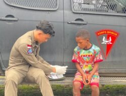*Personel Satgas Ops Damai Cartenz Bagikan Momen Keharmonisan Bersama Anak-Anak di Pegunungan Bintang*