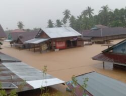 POLRI KERAHKAN PERSONEL MEMBANTU WARGA TERDAMPAK BENCANA DI SUMATERA UTARA