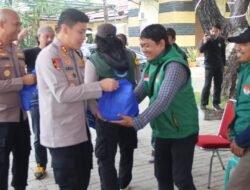 Jum’at Peduli di Marina Ancol, Polres Kepulauan Seribu Hadirkan Pemeriksaan Kesehatan Gratis dan Sembako untuk Ojol dan Warga