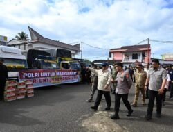 Kapolri Dampingi Presiden Cek Lokasi Pengungsian Korban Banjir di Tapanuli Tengah mas