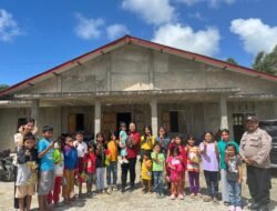 Sentuhan Kepedulian: Polres Humbahas Berikan Trauma Healing bagi Anak Korban Bencana