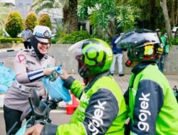 *Sinergi Humanis Polda Metro Jaya Ajak Ojol dan PHL Jaga Jakarta Lewat Jumat Peduli*