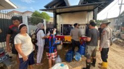 Air Bersih Didistribusikan, Polda Sumut Bantu Pulihkan Kondisi Masyarakat Tapteng