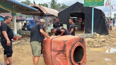 Dapur Umum dan Layanan Kesehatan Posko Brimob Polda Sumut Jadi Andalan Warga Terdampak Banjir di Batang Toru