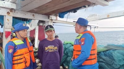 Patroli Satpolairud Polres Kepulauan Seribu Intensifkan Dialogis Laut, Himbau Waspada Cuaca dan Manfaatkan Call Center 110