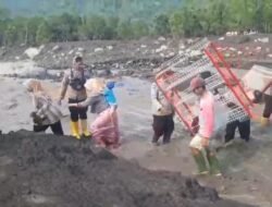 Polri Terus Evakuasi Warga dan Mengamankan Harta Benda di Candipuro: Bergerak Cepat Selamatkan Masyarakat