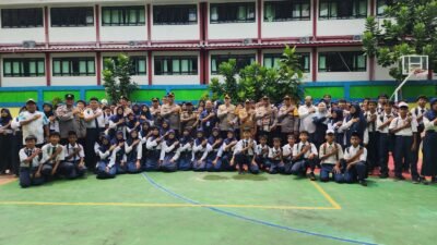 Kapolres Kepulauan Seribu Kunjungi SMPN 133, Tekankan Bahaya Bullying pada Pelajar