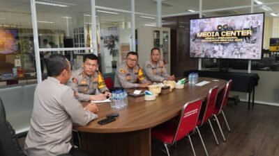 *Peduli Korban Bencana, Polri Dirikan Media Center Bantuan Kemanusiaan di Bandara Soetta*