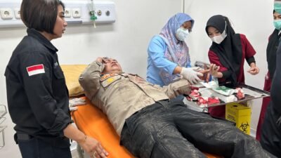 *Kapolsek Kemayoran Terluka Saat Bantu Evakuasi Kebakaran di Terra Drone Indonesia*