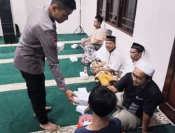 *Polda Metro Jaya Gelar Satu Jam Mengaji Bersama Polisi di Masjid Al-Mizan*