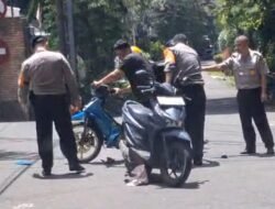 *Ditpamobvit Polda Metro Jaya Sigap Tolong Korban Kecelakaan di Petojo Jakpus*