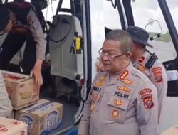 *Akses Darat Terputus, Polri Airdrop Bantuan ke Wilayah Terisolasi dengan Operasi Udara Jangkau Sumut, Sumbar & Aceh*