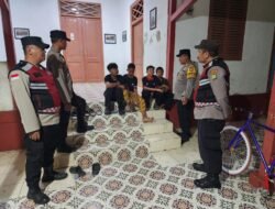 Patroli Malam Humanis, Polisi–TNI Sambangi Warga Pulau di Kepulauan Seribu Utara