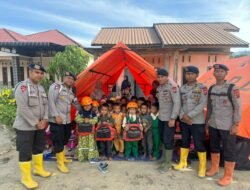 *Brimob Polda Sumut Gelar Edukasi dan Trauma Healing untuk Anak TK Terdampak Bencana di Tapanuli Selatan
