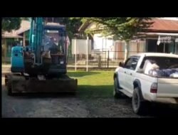 Bantuan Alat Berat Kapolri Dukung Pembersihan Lumpur Pasca Banjir di Pidie