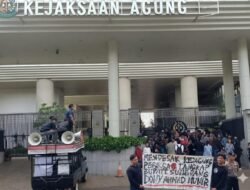 Aktivitas Tambang yang Masif Merusak Gunung Tampomas, Jaringan Mahasiswa Hukum Sumedang-Jakarta Menduga ada keterlibatan Bupati Sumedang dan Polres Sumedang.