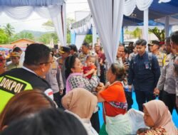 Tinjau Huntara dan Beri Bantuan Buat Korban Bencana di Tapanuli Tengah, Titiek Soeharto Apresiasi Polri