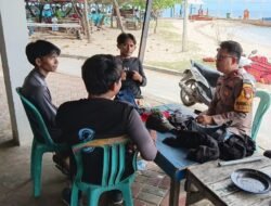 Bhabinkamtibmas Pulau Untung Jawa Ajak Warga Jaga Kamtibmas dan Sosialisasikan Layanan 110