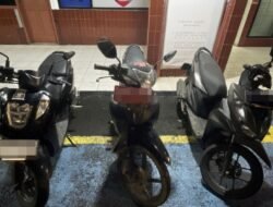 *Polisi Cegah Balap Lari Liar di Ciputat, Celurit dan Sejumlah Barang Diamankan*