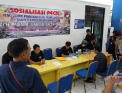 *POLDA METRO JAYA MENJAMIN PENGEMUDI BUS BEBAS NARKOBA MENJELANG ARUS MUDIK LEBARAN*