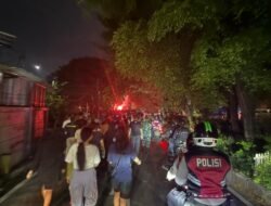 *Patroli Brimob Metro Jaya Sisir Bassura-BKT Saat Sahur Terakhir Ramadan*