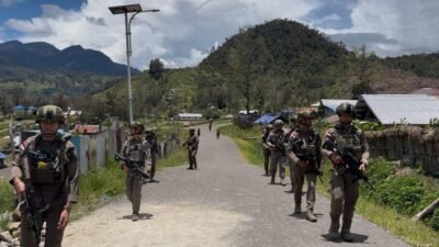 *Patroli di Ilaga, Menjaga Keamanan Sambil Membangun Percakapan dengan Warga*